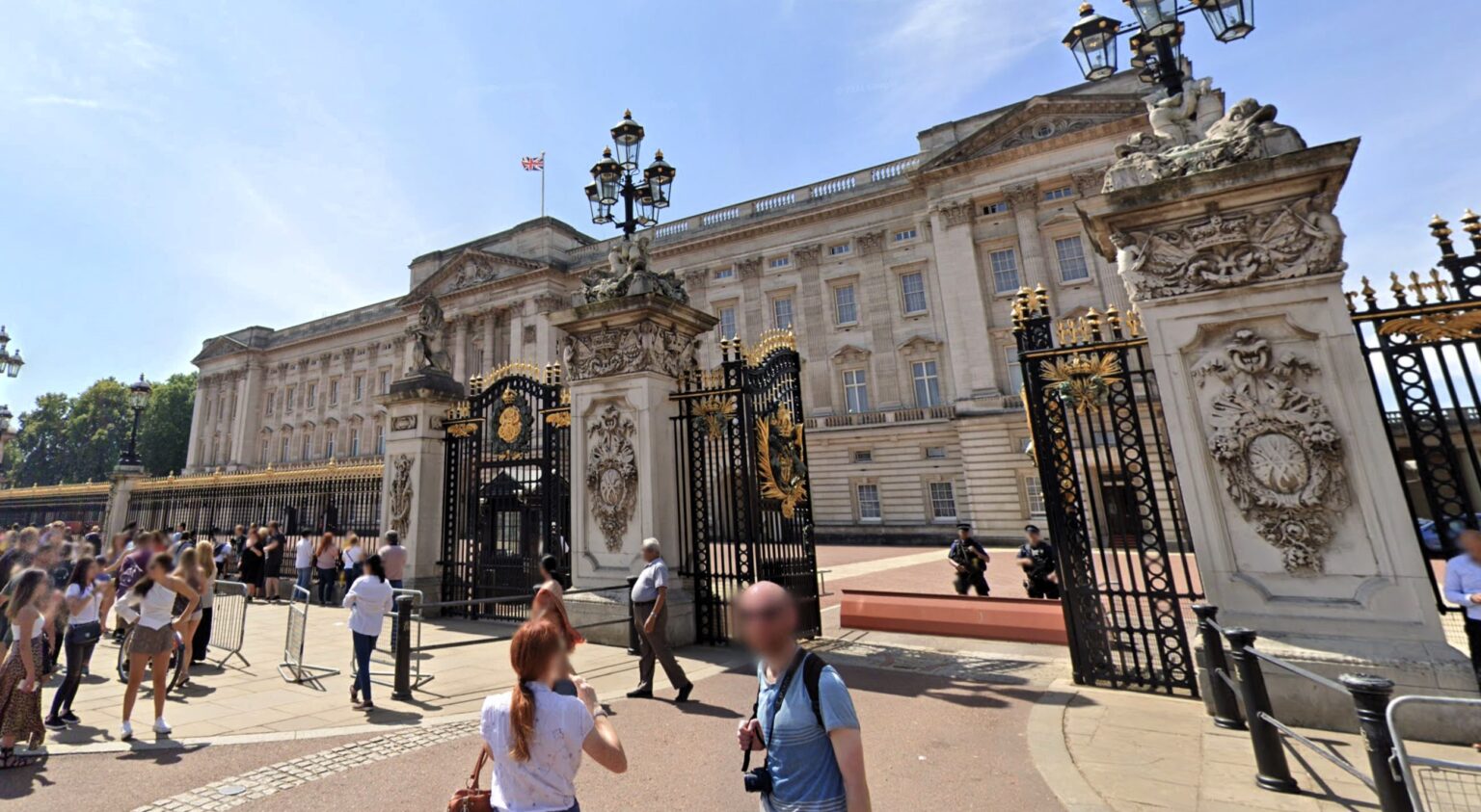 The Royal Family seeks a liveried helper for palace horses with a salary of £29,900, less than the £46,440 annual food budget for the 30 horses. Meals and accommodation included.