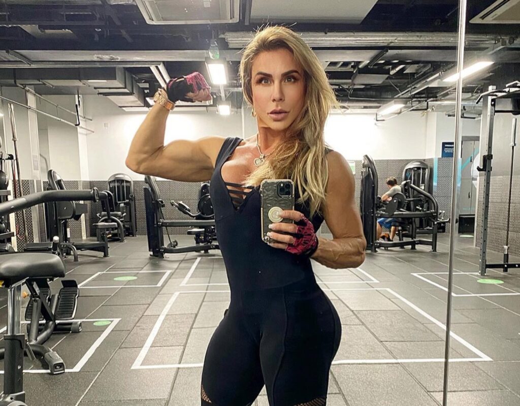 Superfit gran Andréa Sunshine, 54, often mistaken for her daughter’s sister, shares how younger men's attention causes rifts but highlights their close bond and shared lifestyle.