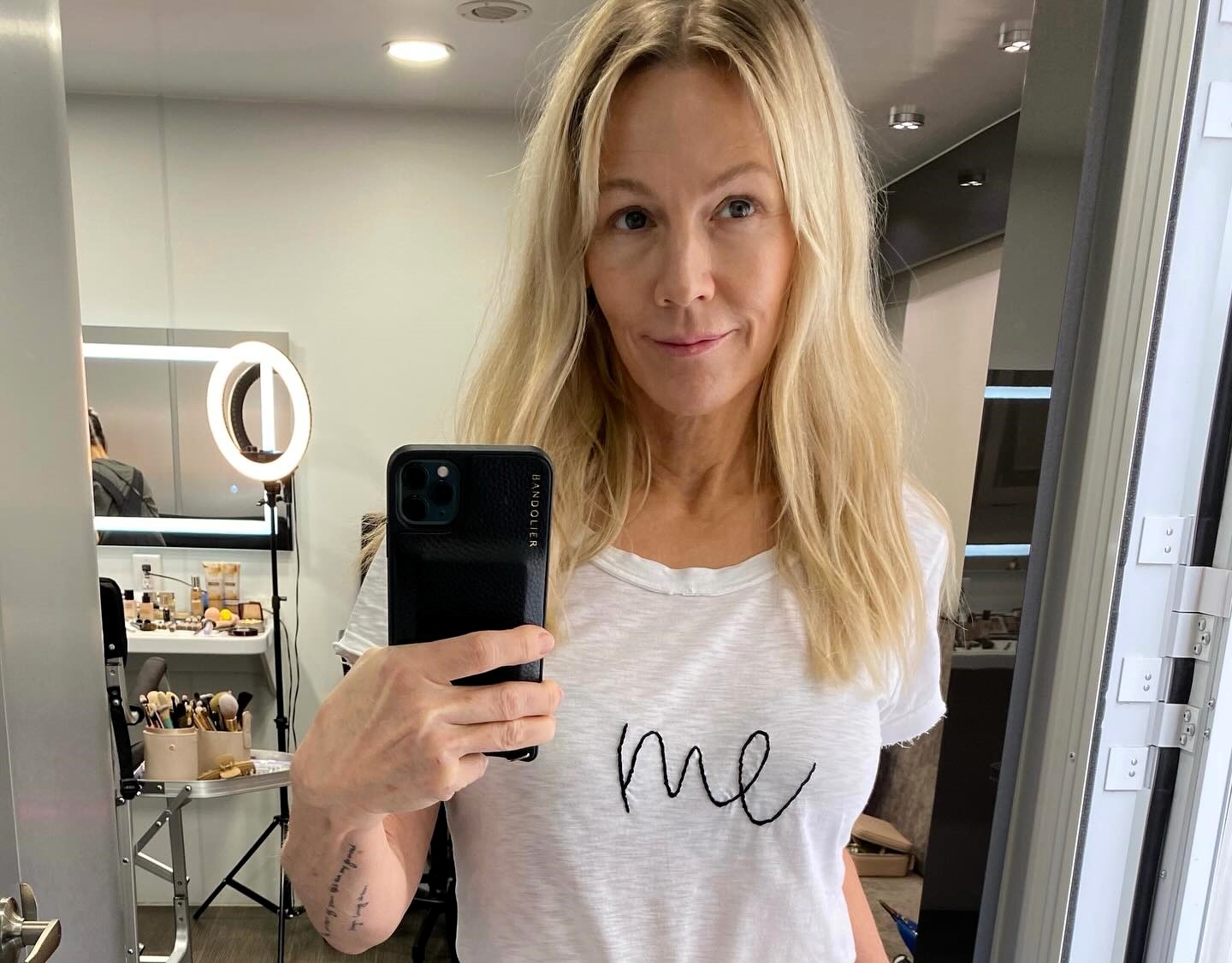 Jennie Garth shares her fitness journey and menopause struggles in a candid video, inspiring fans with her honesty about body pain, osteoarthritis, and daily challenges.