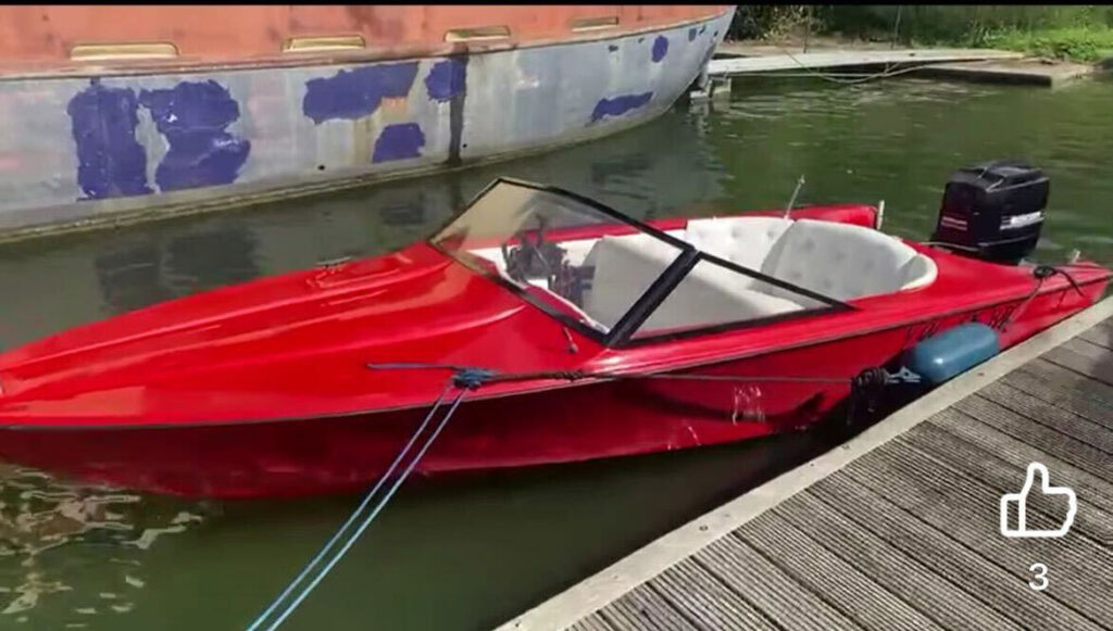 A casual speedboat ride turns thrilling as a man races a low-flying Chinook helicopter, capturing the GTA-like moment with over 220,000 views on social media.