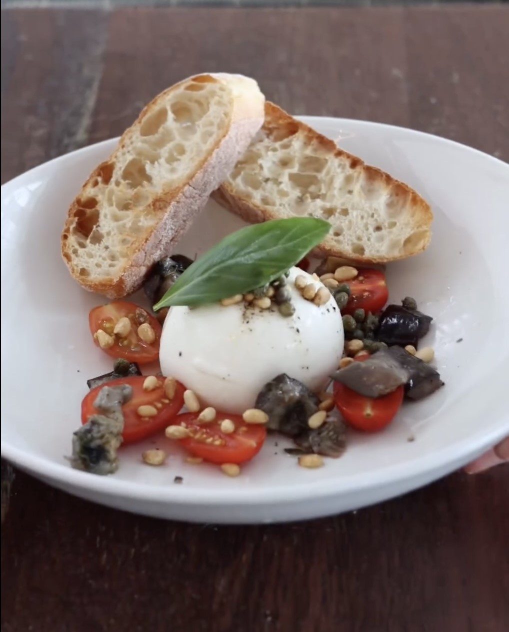 Gordon Ramsay’s £20 bottomless pizza slated by fans for looking like it ...