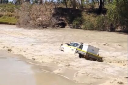 A daring driver learns his lesson after getting stuck in crocodile-infested waters at Cahill's Crossing, with the viral video leaving viewers stunned by his narrow escape.