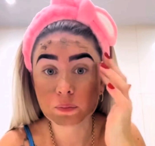 Influencer Débora Peixoto shocks with faeces face mask skincare routine, garnering 217,000 views. Doctors warn of severe health risks, urging safer, scientifically-backed alternatives.