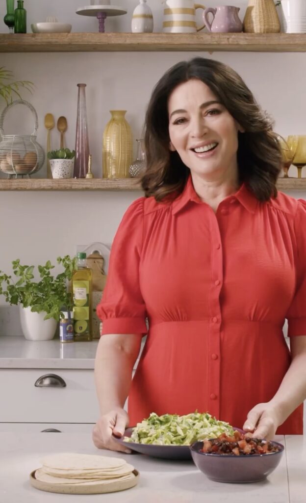 Nigella Lawson sparks controversy with crustless pizza recipe, angering Italians. Critics say it looks like an omelette and miss the crust. Recipe includes chorizo, ham, and sweetcorn.