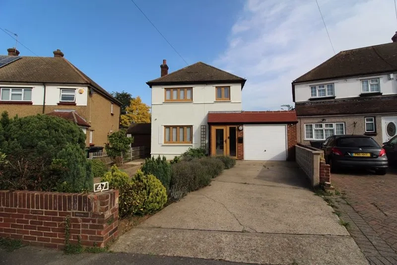 Step back in time with this £550k retro Dartford home, featuring a classic '70s avocado bathroom suite, mustard kitchen, and vintage décor throughout. A true time capsule!