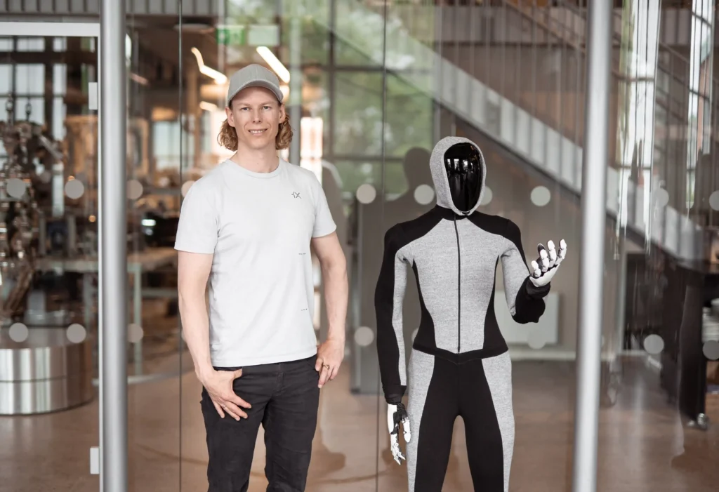 Robotics company 1X plans to release millions of humanoid robots by 2028, designed for daily chores like shopping and cleaning, offering an affordable solution for homes.