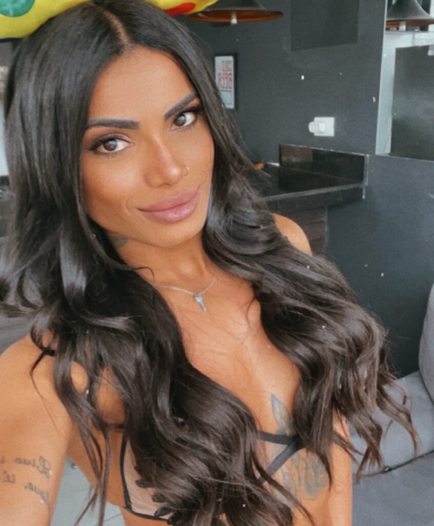 Fitness influencer Vanusa Freitas reveals her extreme monthly food shop of 250 eggs and 15kg of sweet potatoes to maintain her muscular physique, fueling six daily meals.