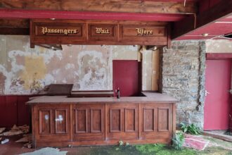 Explorer Danny Reed uncovers Jethro's abandoned comedy club in Devon, revealing relics of the late British comedian's legacy amid decaying ruins, see what he discovered inside.