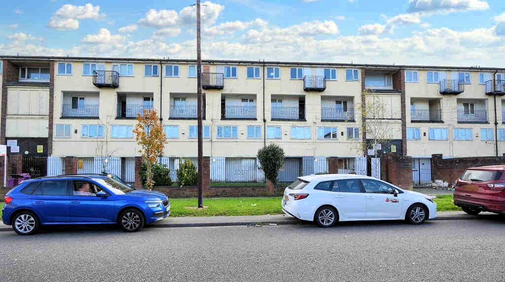 Liverpool two-bedroom flat listed for £10,000, but needs major renovations. With rental potential at £800/month post-reno, could this fixer-upper be your next investment?