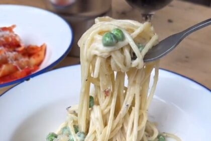 Gordon Ramsay sparks outrage by adding peas to traditional spaghetti carbonara at his Street Pizza restaurants, angering Italian food purists and fans of the classic dish.