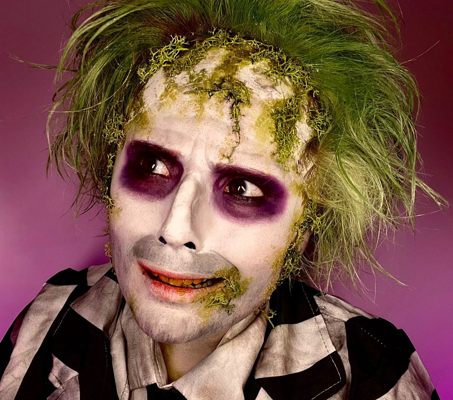 Horror-loving makeup artist Roligore stuns followers with intricate, terrifying transformations, from Beetlejuice zombies to monstrous creatures, showcasing her SFX skills.