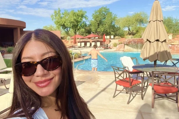 Disney superfan Valeria Evans honeymooned at The Inn at Entrada, the set of *High School Musical 2*, recreating iconic scenes and sharing the nostalgic experience on TikTok.