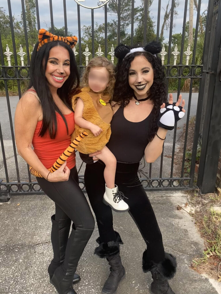 Mother-daughter duo stuns internet with identical Halloween costumes, leaving fans struggling to tell them apart. Their ‘twin-like’ look has everyone double-taking!