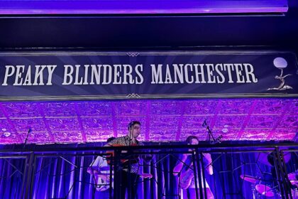 Peaky Blinders MCR in Manchester is offering 50% off its À La Carte menu until October 15. Enjoy British classics and live music at this themed bar and restaurant.