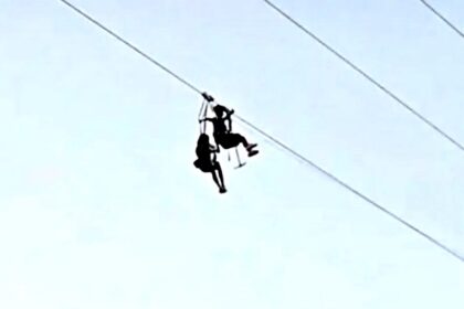 Tourists stranded mid-air on Baiyun Mountain zipline were blamed for being too light. The company cites crosswinds and weight requirements, offering future reminders for riders.