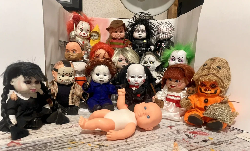 Halloween superfan transforms budget dolls into mini horror icons, from Michael Myers to Pennywise. Her handmade collection has fans begging for their own spooky doll!