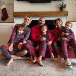 A modern family Christmas: Linda Fruits, her ex-husband Christopher, and her fiancé Maddy celebrate together under one roof, redefining co-parenting and holiday traditions!