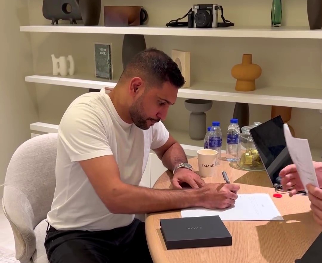 Amir Khan faces backlash for boasting about buying a new Dubai property with cash amid the UK's cost-of-living crisis. Fans label his post unnecessary and out of touch.