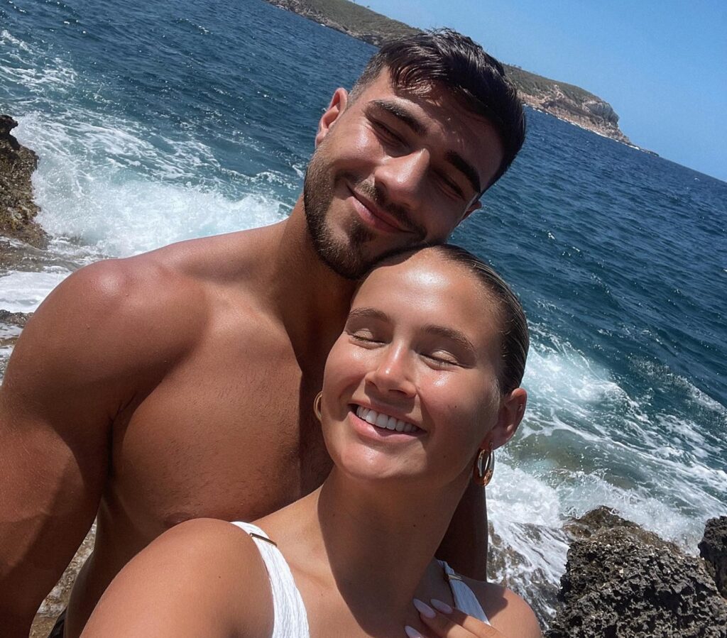 Astrologer predicts twists for Molly Mae and Tommy Fury in 2025. From co-parenting reunions to fleeting romance, discover what the stars reveal for the ex-Love Island couple!