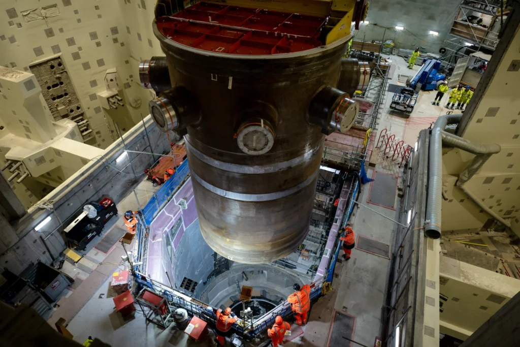 The UK’s first new nuclear power station in 30 years, Hinkley Point C, has installed a 500-tonne reactor. Set to power 6 million homes by 2030, it marks a milestone in clean energy.