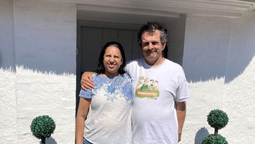 A love story for the ages: Pen pals who began writing letters as teens in 1986 celebrate 28 years of marriage, proving the power of connection transcends distance.