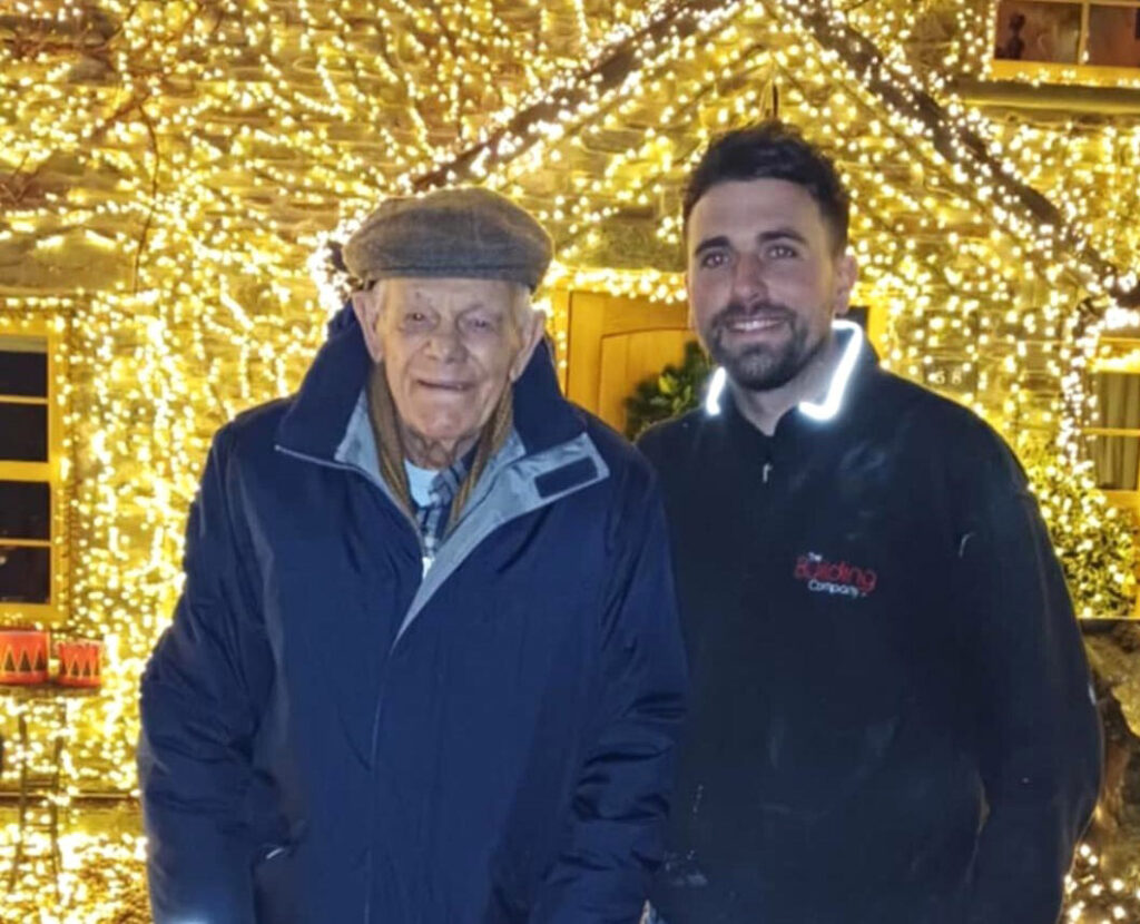 Heartless thieves stole a charity box with hundreds of pounds meant for WWII veterans from Britain’s most festive house, adorned with 200,000 lights in aid of the Taxi Charity for Military Veterans.