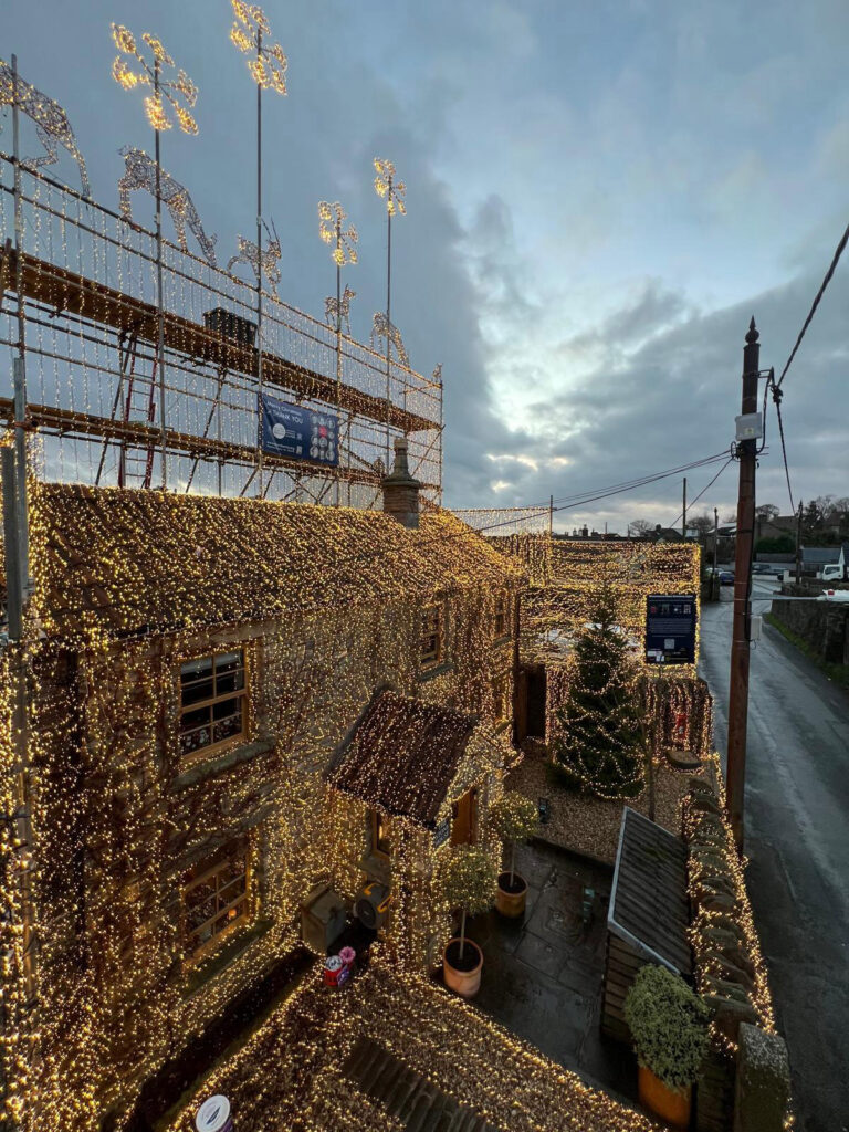 Heartless thieves stole a charity box with hundreds of pounds meant for WWII veterans from Britain’s most festive house, adorned with 200,000 lights in aid of the Taxi Charity for Military Veterans.