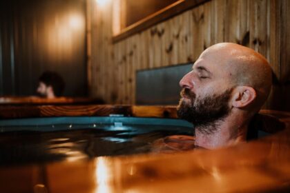 Wellness expert Zoey Cotton suggests Nordic spa techniques—ice plunges and saunas—as the ultimate hangover cure this festive season, offering detox, stress relief, and rejuvenation.