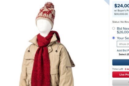 Kevin McCallister’s iconic outfit from *Home Alone*, including his beige coat and festive hat, is up for auction. Current bid: $24,000. A must-have for Christmas fans!