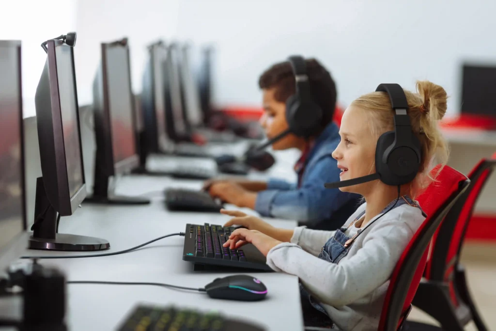 Parents are embracing video gaming to bond with their kids, as 71% worry about quality time. Discover how gaming fosters connections in Logitech G's new study.