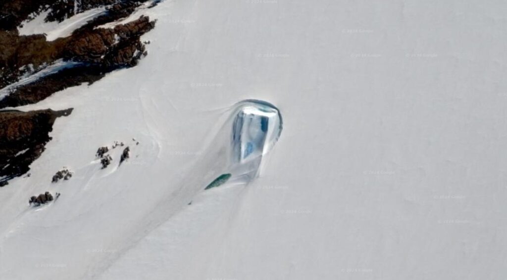 Mysterious "UFO" spotted near Mount Shasta sparks online debate. Some call it a flying saucer, while others insist it's a water droplet or camera reflection.