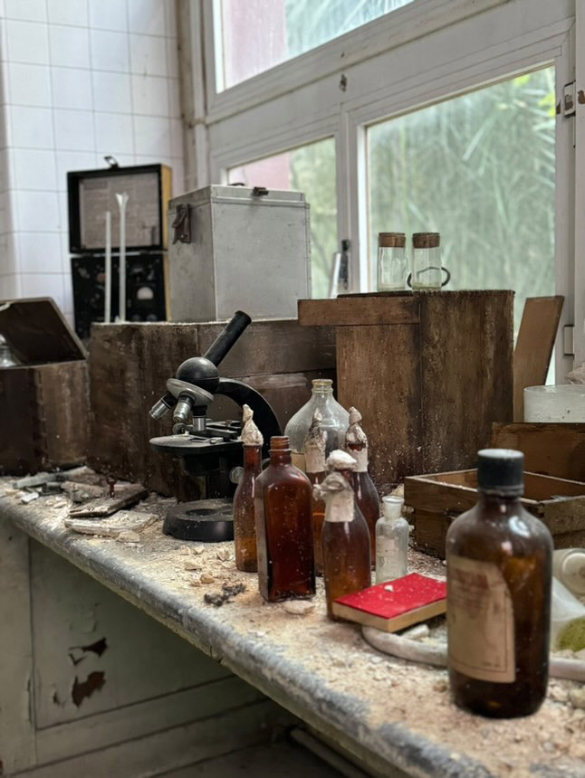 Urban explorer Ben Stevens uncovers a creepy abandoned animal testing lab in Portugal, filled with chemicals, microscopes, and eerie marble autopsy slabs, sparking local ghostly tales.