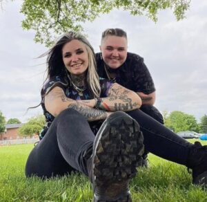 Body mod couple get magnetic implants that link together when they hug