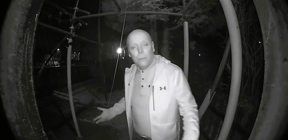 Drunken Newcastle fan hilariously argues with wife after a pub session, captured on doorbell cam. Watch the funny chaos unfold as he claims to be locked out for "40 minutes"!