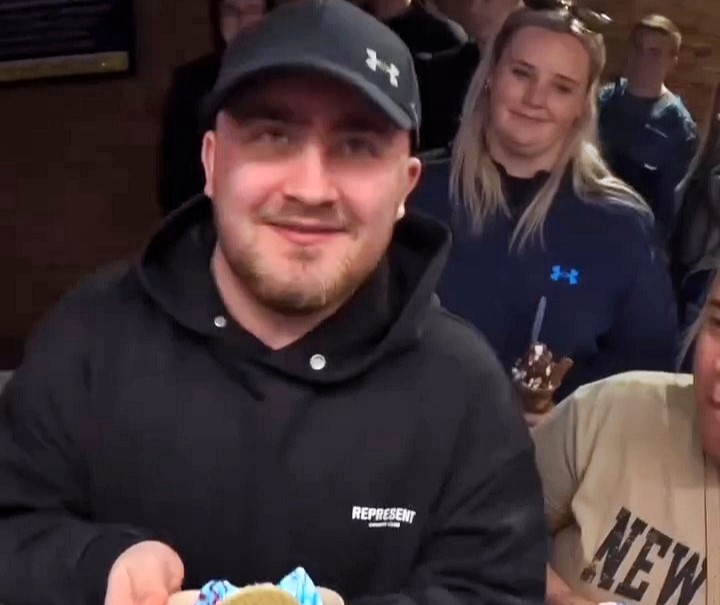 Ice cream van man sparks debate after giving millionaire darts champ £16 worth of treats for free, despite the star offering to pay—fans divided over special treatment.