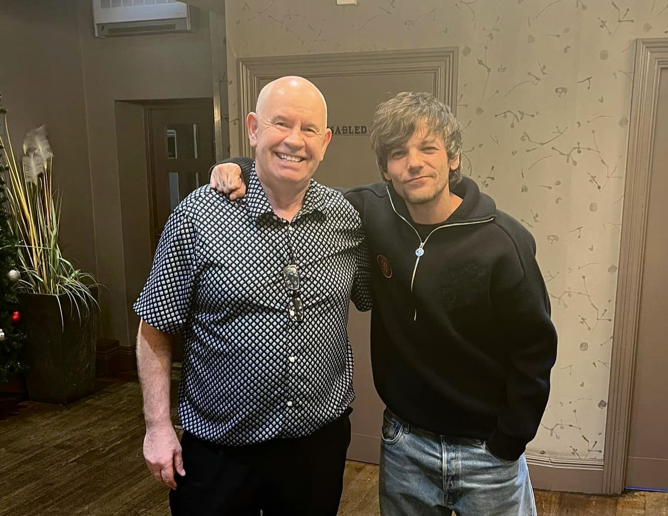 Louis Tomlinson was spotted at the modest £95-a-night Crown Hotel Bawtry in Doncaster, charming locals by celebrating New Year's near his hometown, showing he hasn’t forgotten his roots.