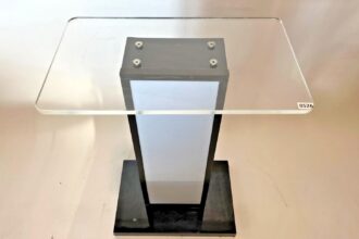 A worn lectern from ITV’s 2022 Conservative leadership debate is being sold for £50 on eBay. Used by host Julie Etchingham, it comes with scuffs and a £55 delivery fee.