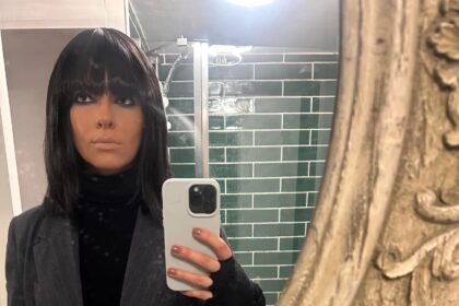 A Claudia Winkleman superfan stunned friends after transforming herself into *The Traitors* host with a DIY wig, smoky eye makeup, and a last-minute costume.