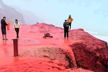 Heavy rain transforms Iran’s red beach into a striking crimson river - the rare phenomenon on Hormuz Island captivates millions online with its otherworldly beauty.