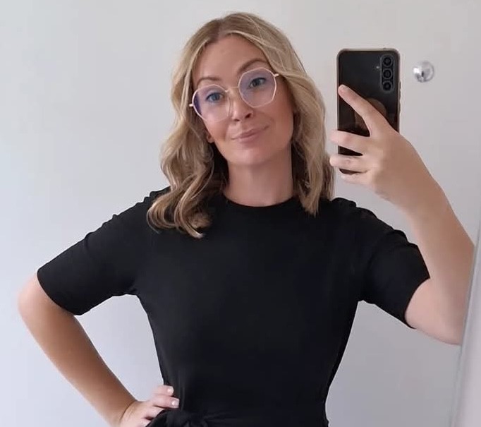 A mum who lost over four stone using a weight loss jab faces criticism for not choosing a natural approach but says it helped her regain confidence and energy for her kids.