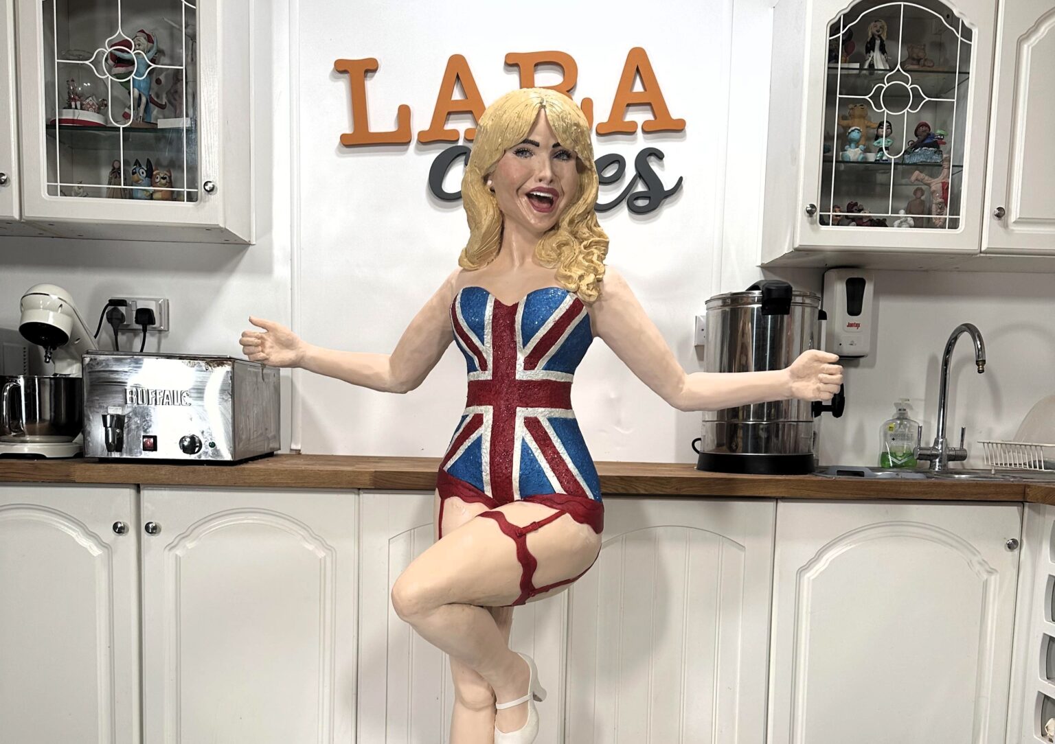 Baker goes viral for crafting a life-size Sabrina Carpenter cake as UK tour kicks off - impressive yet terrifying. See the 5ft, 11-stone masterpiece dividing fans.