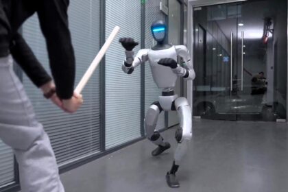 A humanoid robot has wowed viewers with Kung Fu-style moves, performing a Bruce Lee-inspired 720-degree spinning kick - showcasing Unitree Robotics' latest AI-powered advancements.