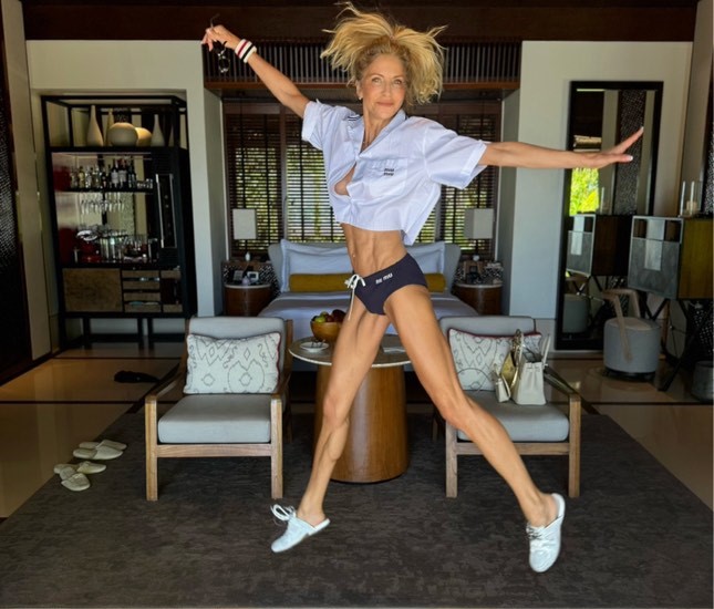 55-year-old Sue Griers reveals her six hacks for toned legs and a flat belly - leg lifts, cold showers, coffee scrubs and laughter - proving age is just a number.