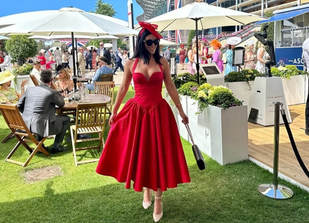 American Melissa Mendez swapped Florida for London and was stunned by the lush greenery, British banter and stoic charm - calling it a fairytale she now calls home.
