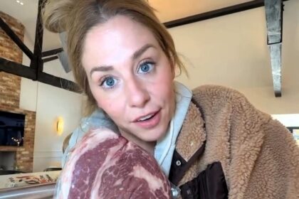TV star Alex Murphy Klein says the carnivore diet transformed her health after 100 days of eating only meat, dairy and eggs, reporting better sleep, skin and energy.