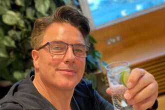 John Barrowman is charging £10 to chat and up to £60 for photos at London Film and Comic Con, where he’ll appear alongside stars like Mel Gibson and Craig Charles.