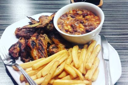 Brits in Zante can enjoy Nando’s-style peri peri chicken at Peri Heaven for nearly half the UK price - with classic dishes, spicy flavors and late-night hours.