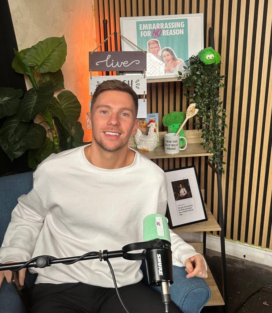 Cyclist Sam Darlaston was stunned to find a full roast dinner sitting loose in a rental e-bike basket outside Battersea Power Station, sparking laughs and confusion online.