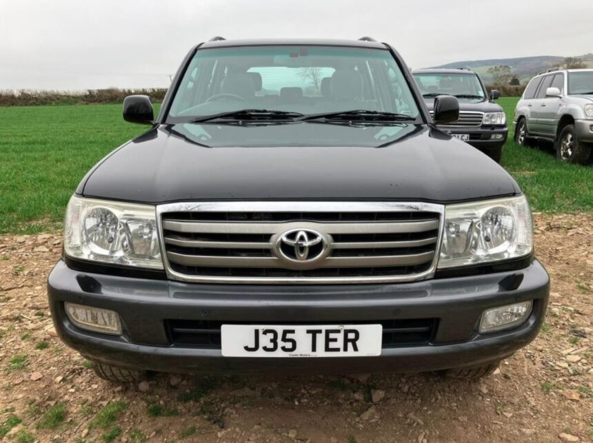 Comedy icon Jethro's cherished J35 TER number plate sold for £30,500 at auction, topping the sale of his Land Cruiser and farming gear after his 2021 passing.