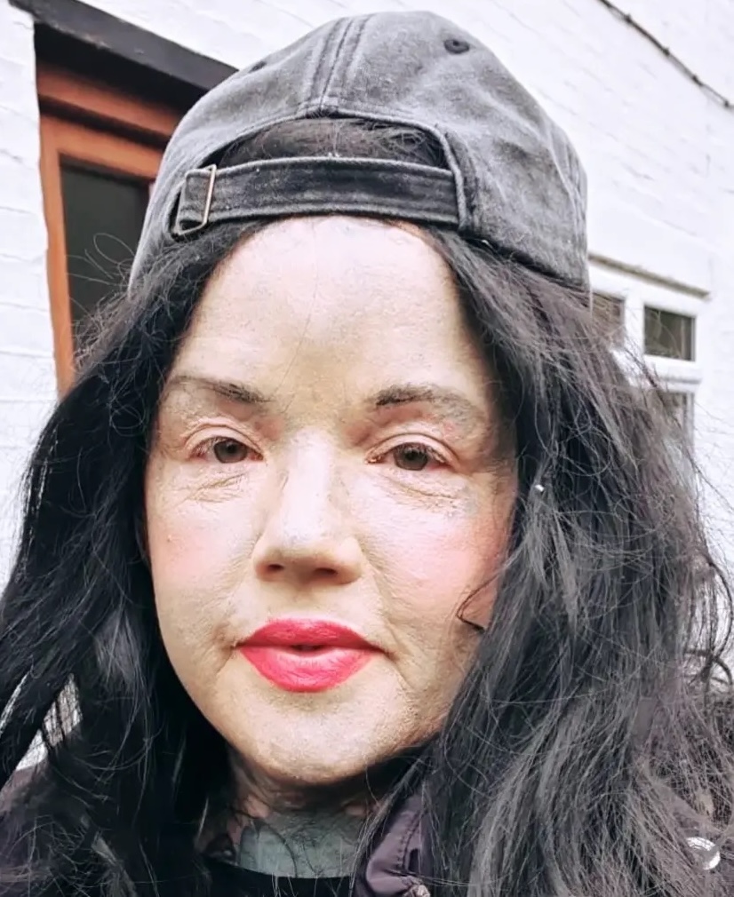Melissa Sloan, known as Britain’s most tattooed mum, is skipping her kids’ sports day after a teacher told her to hide due to her face tattoos, saying public judgment isolates her.